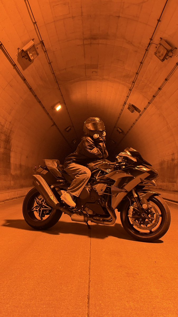 36FN8QAKEo89's tweet image. ちょっと借りて乗ってみた🏍

 #Ninja #Ninjah2  #kawasaki #バイク女子   #バイク撮影  #ばいく #大型