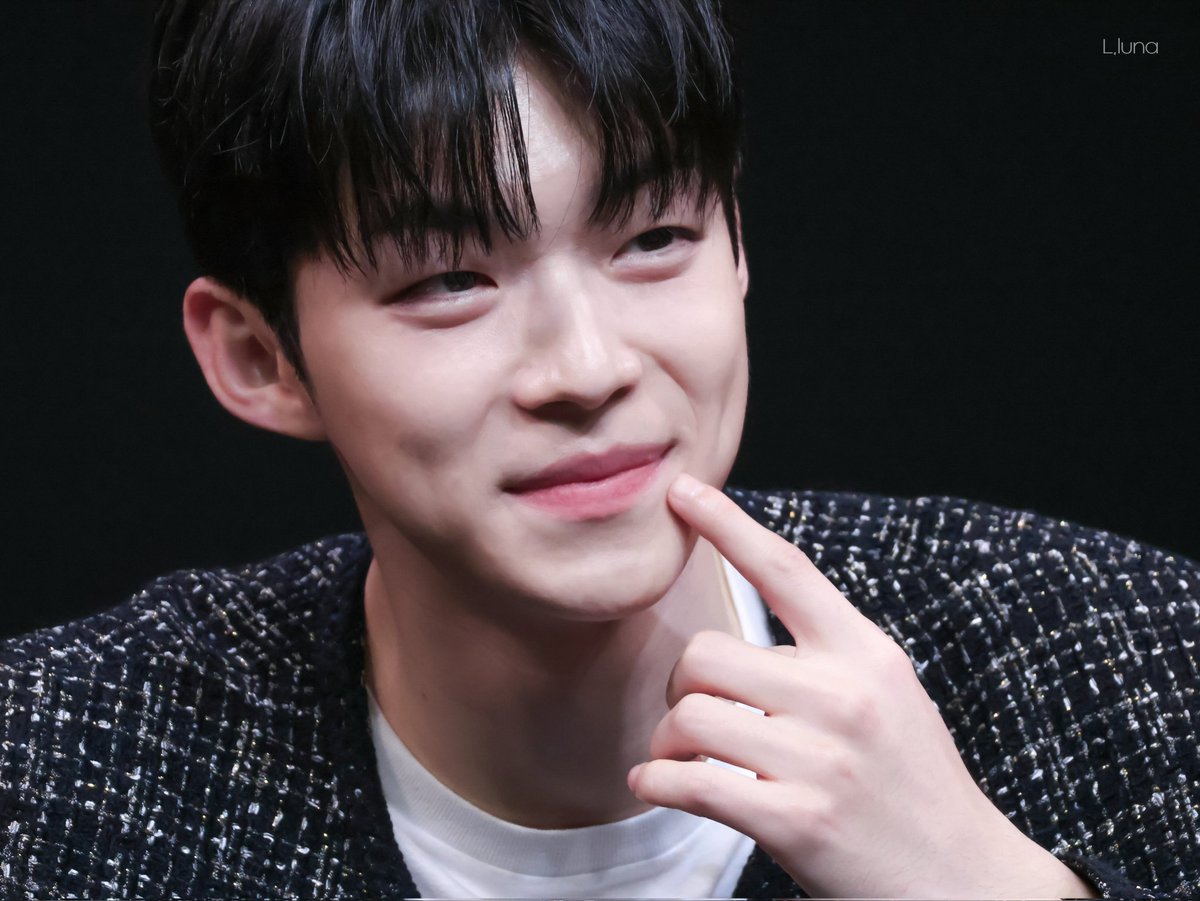 잇힝◕‿◕ tweet media
