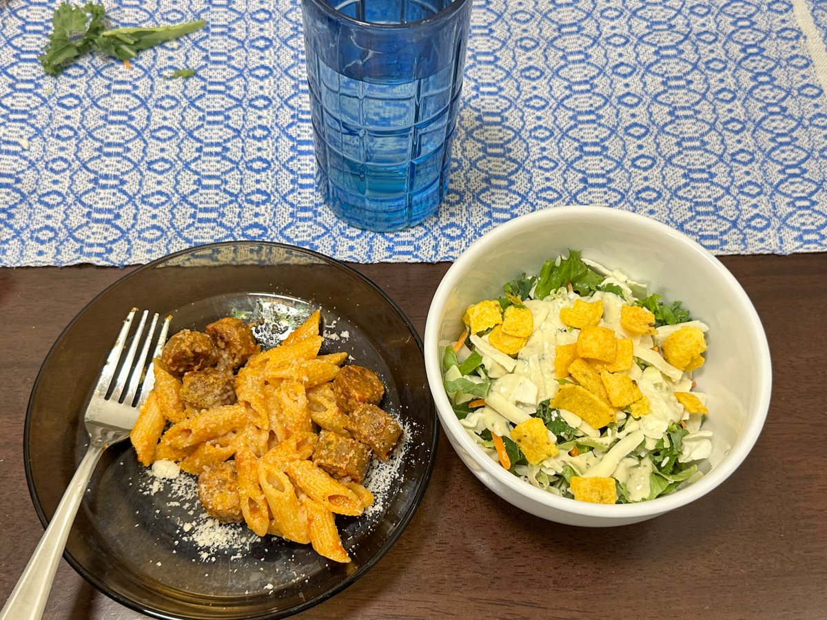 watchuscook's tweet photo. spicy penne chicken sausage pasta with a nice little avocado ranch trader joe’s salad for tonight 

😋😋 https://t.co/ZHDVSh3Nav