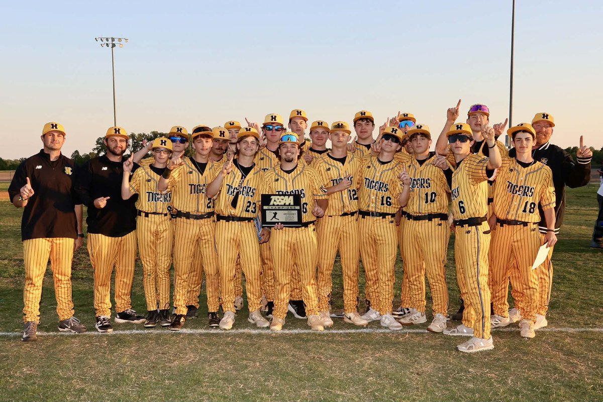Halls High School Baseball tweet media