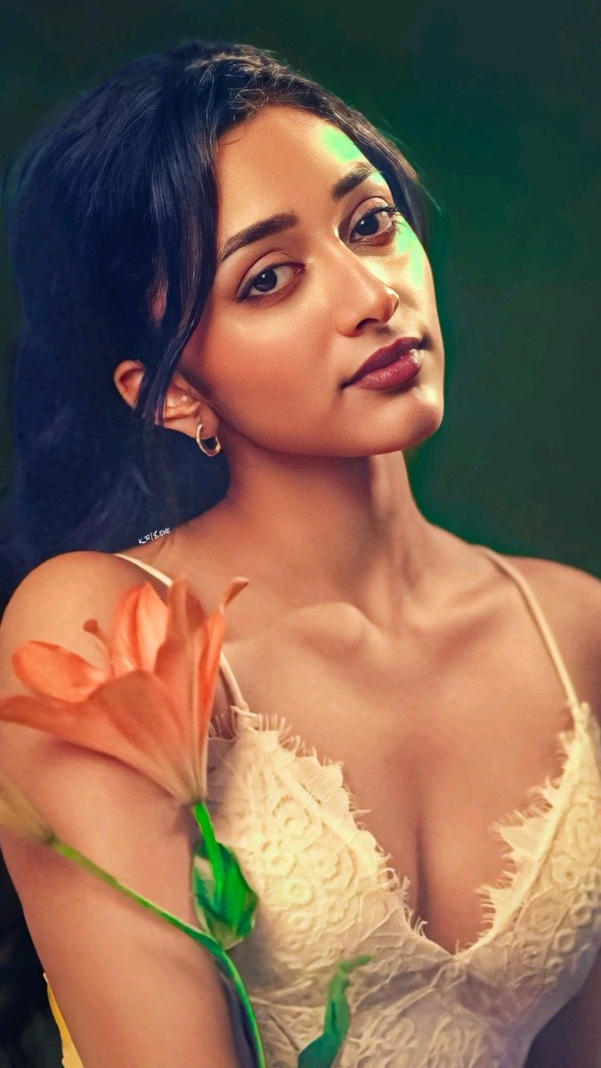 Meenakshi Chaudhary tweet media