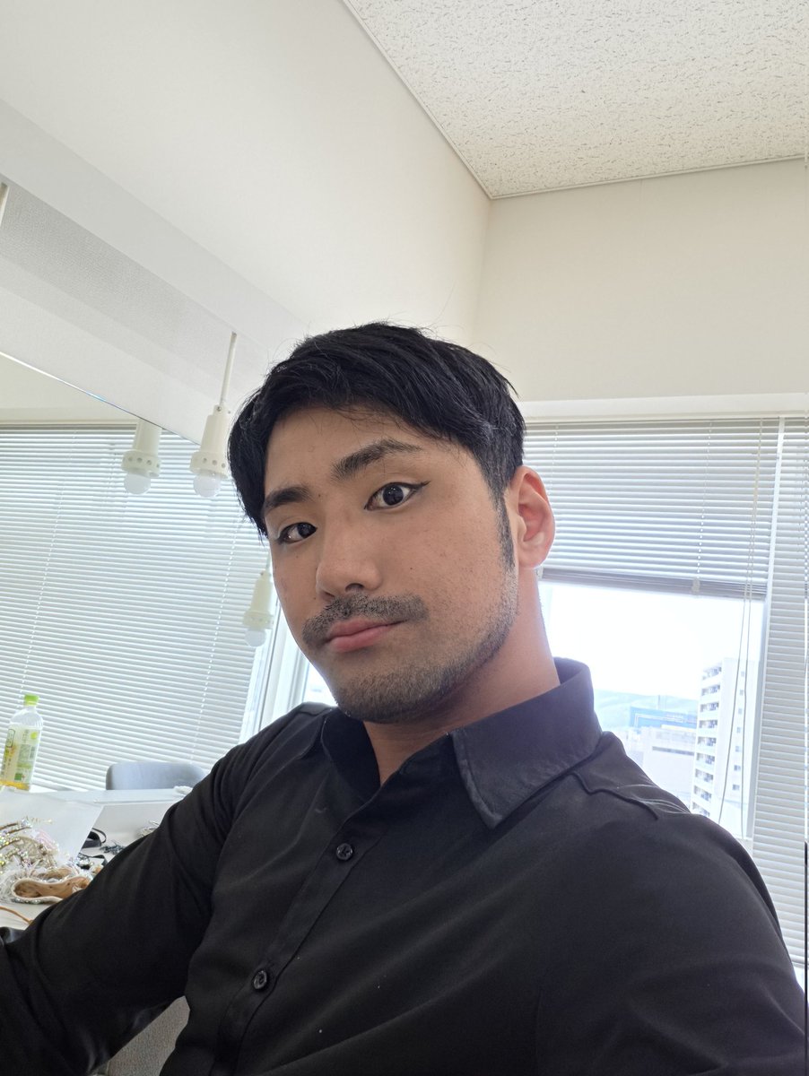 V3XYZ5545's tweet photo. 2026年4月26日(日)福井にて

福井ダンスフェスティバルでベリーダンス＆ダラブッカ演奏やりましたよ〜。

今回は団体での2曲のダンス＆ダラブッカ演奏
男女混合の中に完全に男性は僕一人のため目立つ目立つ。

和太鼓に続きダラブッカまでやることになるとはやれること��少しずつ増えて実感がある。 https://t.co/x45u8oOGUB