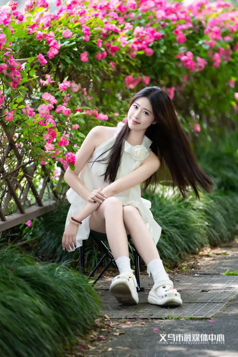 Charming Yiwu tweet media