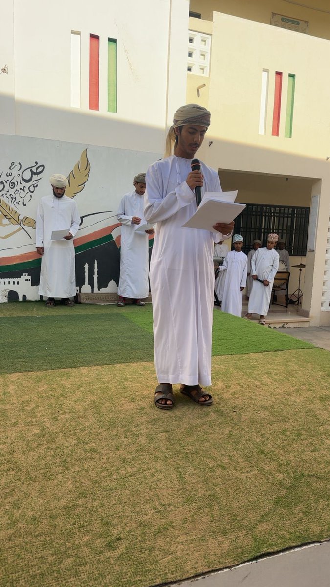 aws_bin's tweet photo. قدم الاستاذ ناصر الغفيلي مشرف جماعة الأمن و السلامة بالمدرسة إذاعة متميزة بمناسبة اسبوع المرور الخليجي الذي جاء تحت عنوان ( أعبر بأمان ).
#تعليمية_شمال_الشرقية 
#تعلم_مستدام https://t.co/s0qdJcbZD1