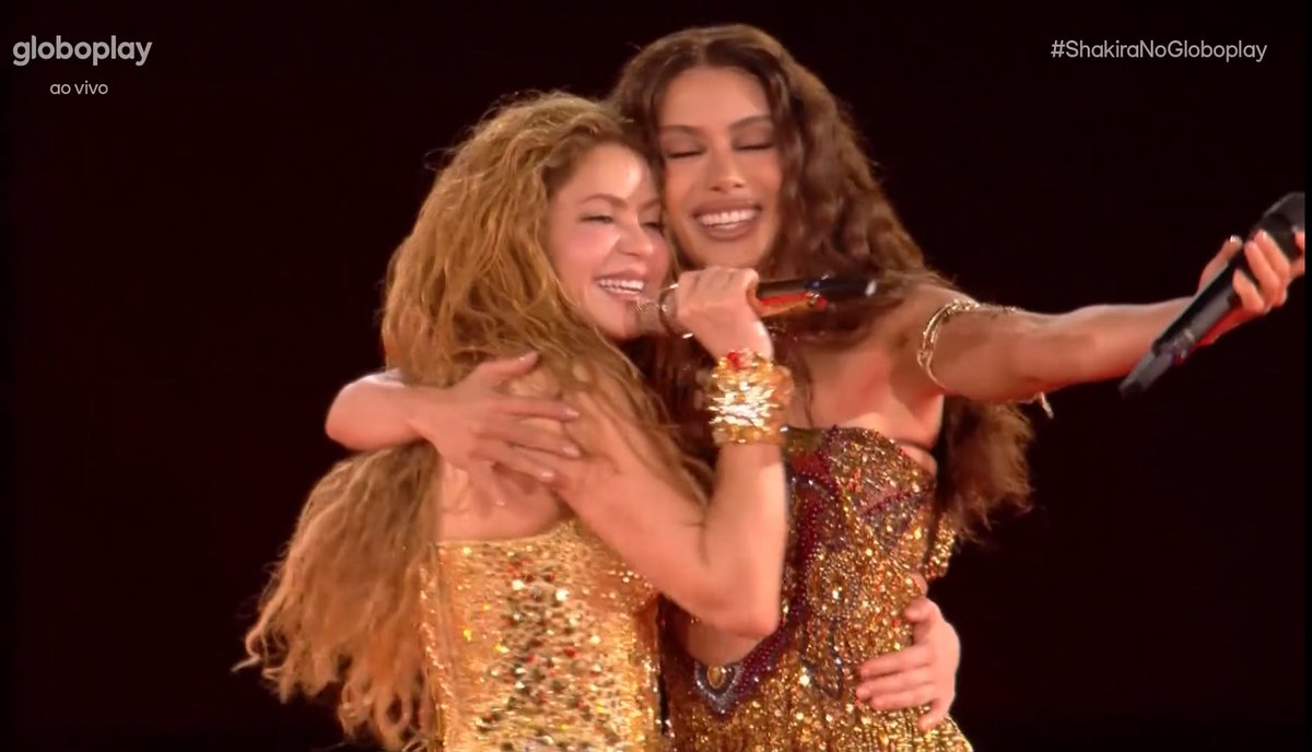 anittbase's tweet image. Anitta em 2024                   Anitta em 2026
