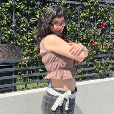 jennlunaaa's tweet photo. #NewProfilePic lol https://t.co/GLviPYRWg3
