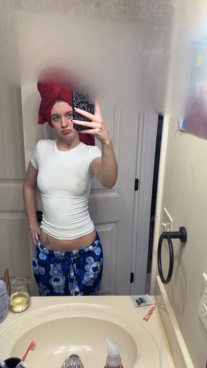 lily🍑 tweet media