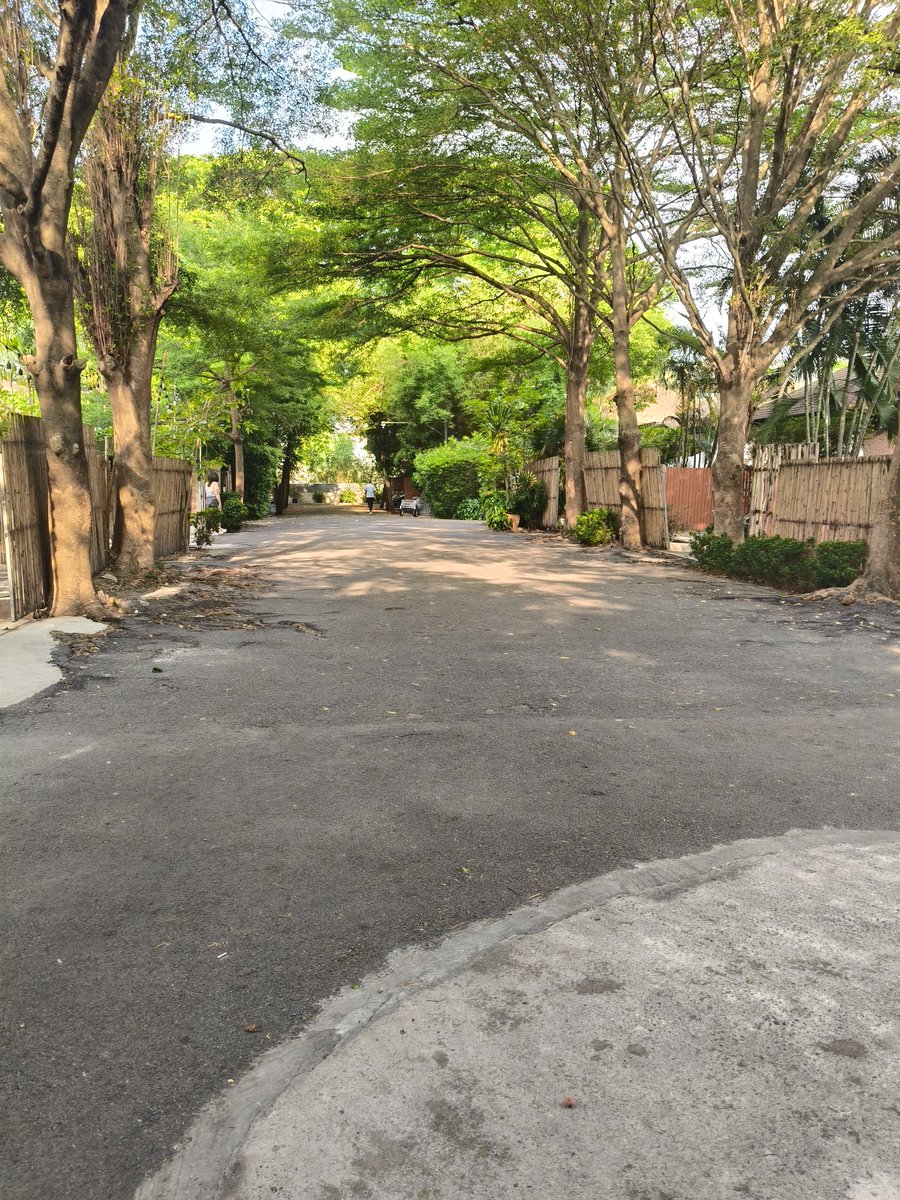 thwittheanan's tweet photo. อยากหาใครที่กล้าเอ้าอด https://t.co/satiOwuLOx