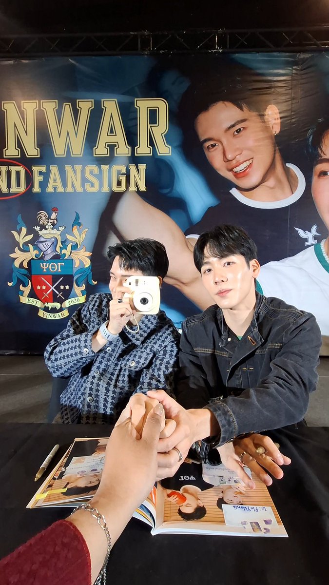 PloYWonG tweet media