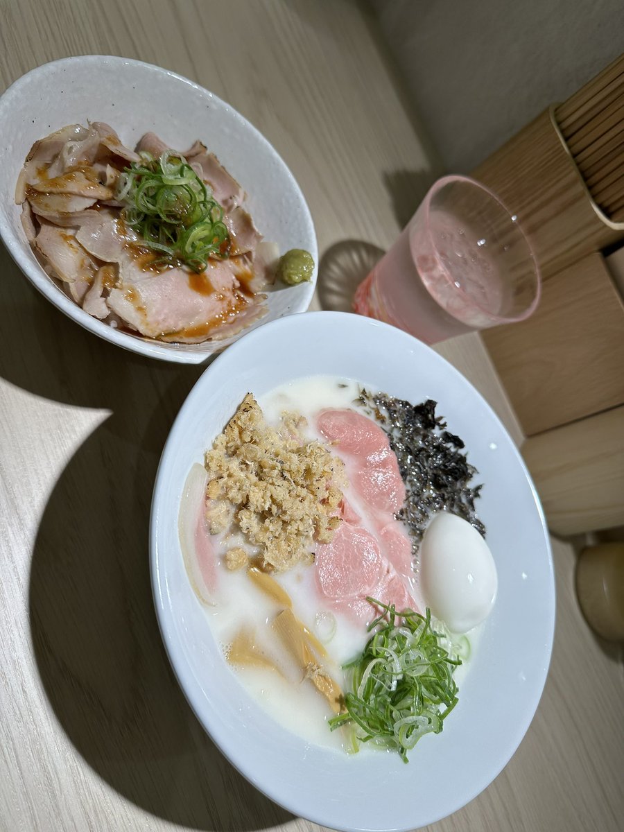 nottys_res's tweet photo. 美味すぎる🍜
牡蠣🦪も🐔鶏もいいけど🐟鯛も最高 https://t.co/aieIiByO9Y