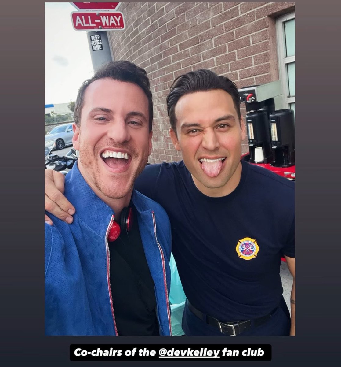 Ryan & Oliver Daily tweet media