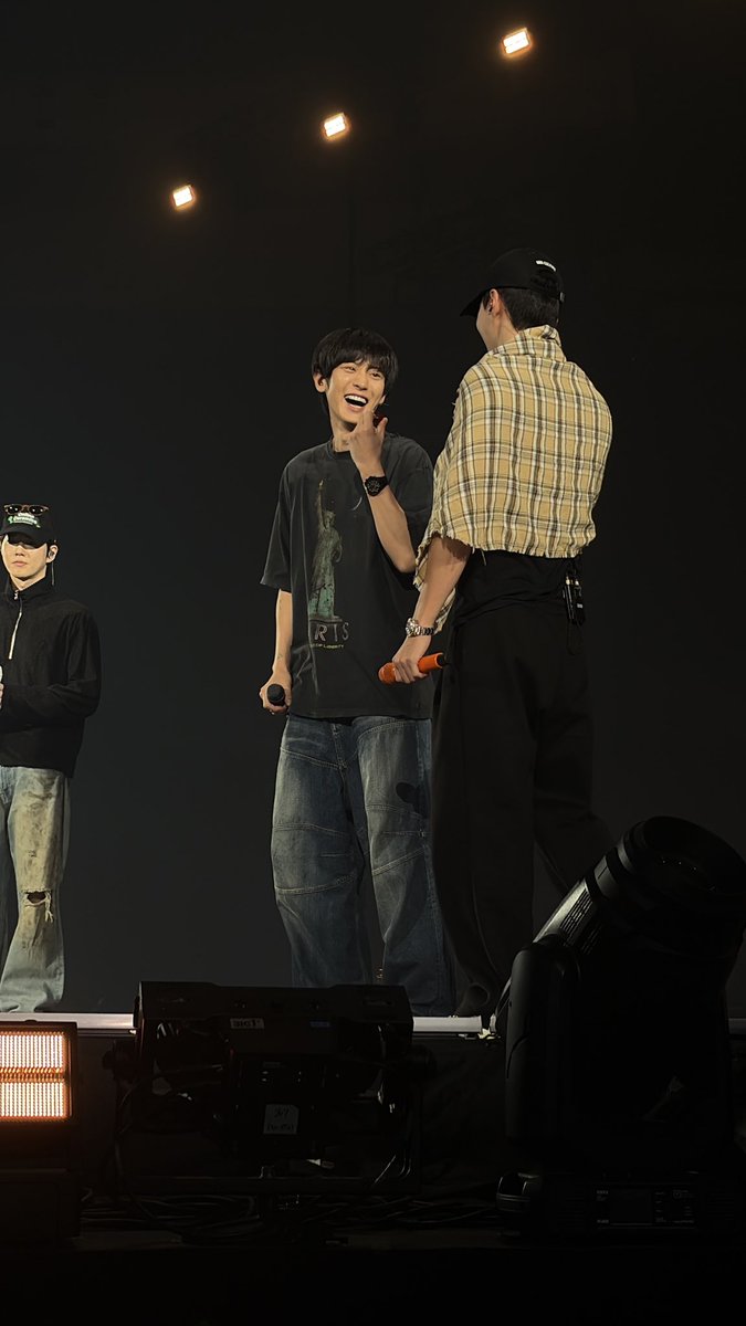 연훌 tweet media
