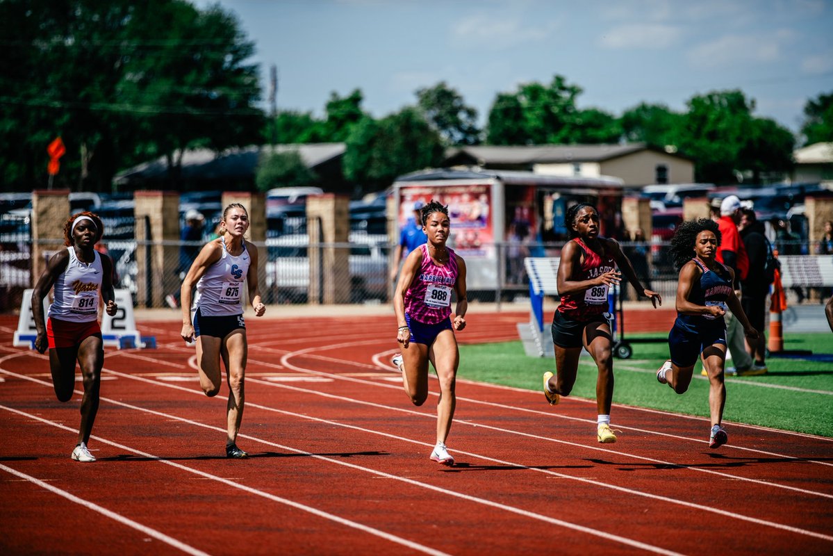 LAphotographytx's tweet image. Marble Falls Madison Cuplin wins long jump, triple jump and the 100m dash to advance to State. Congratulations! #trackandfield @MarbleFallsISD @BrandonOSports @PhilHicksETFS