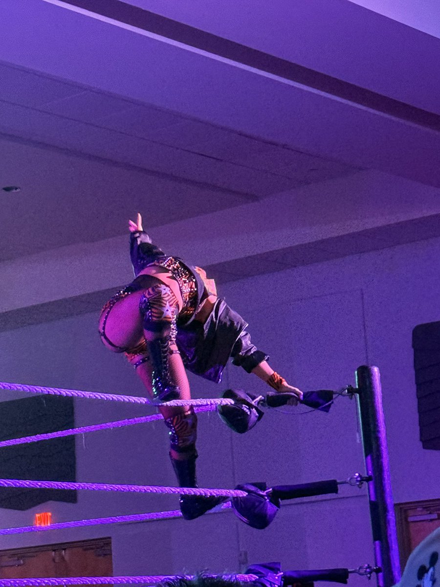 Slaterade963's tweet photo. Went to #NXTVenice tonight and got to see and meet all these amazing stars!!
@TatumPaxley @WWE_URIAH @LexisKingWWE @AriannaGraceWWE @STACKSwwe @LizzyRain_wwe @meghan_walker33 https://t.co/Z68ZPRvKYF