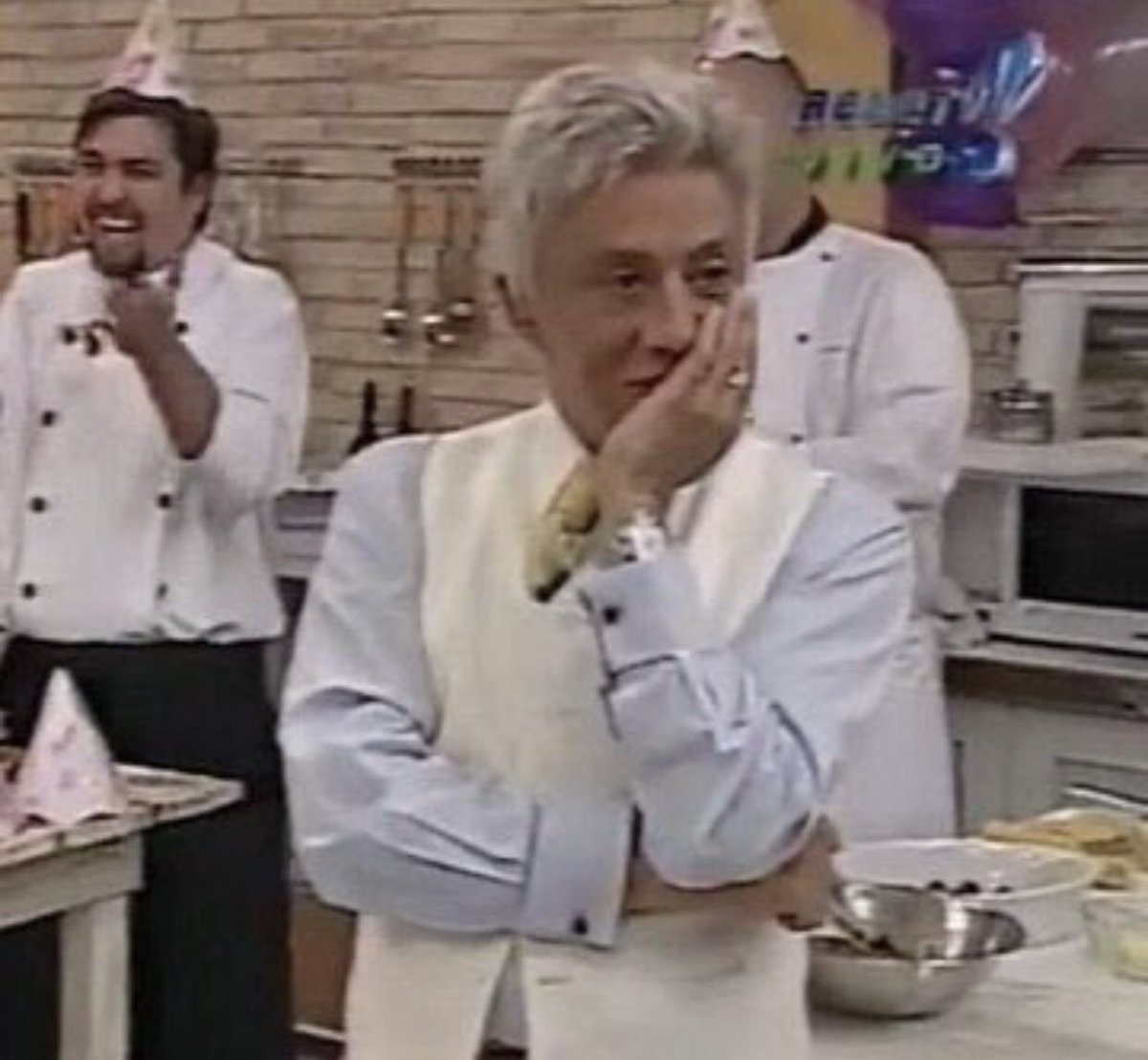 não queria falar nada mas que show ruim coitada