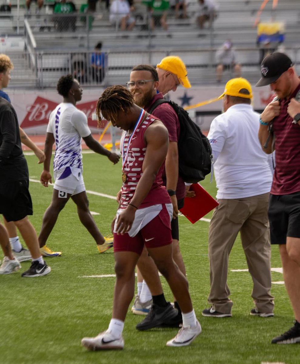 Coach_Benham4's tweet photo. What a season! Through all the ups and downs, we got it done. We may not have gotten the results we wanted, but we showed heart, determination, and never gave up. I’m proud of every moment, every lesson, and every step of growth. This season built character, strength. #Eaglespeed https://t.co/VVDKfop6Aq