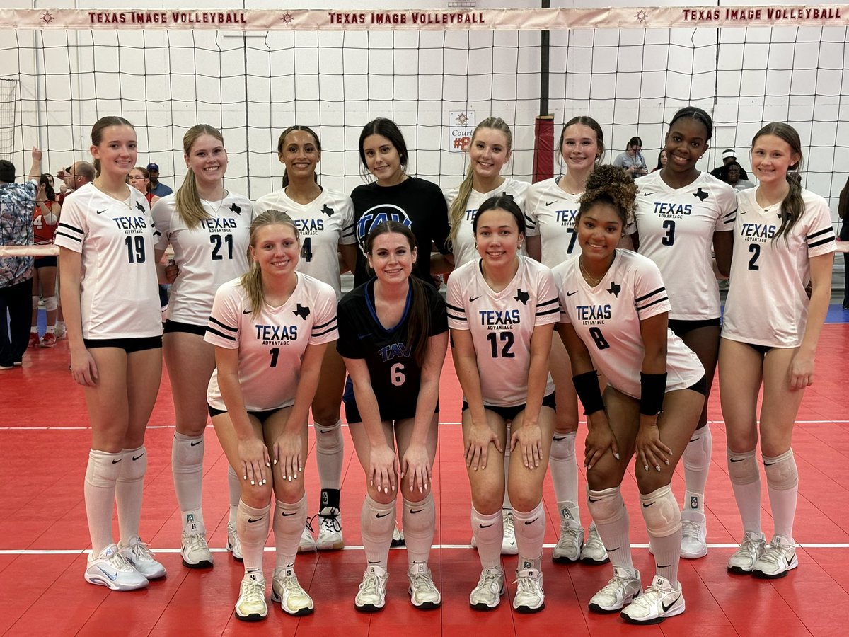 TAVVolleyball's tweet photo. #TAV16Blue goes undefeated on Day 1 of the NTR Bid Championship &amp; advances to the Gold Bracket tomorrow morning! #GoTAV https://t.co/pMp7aHXlFT