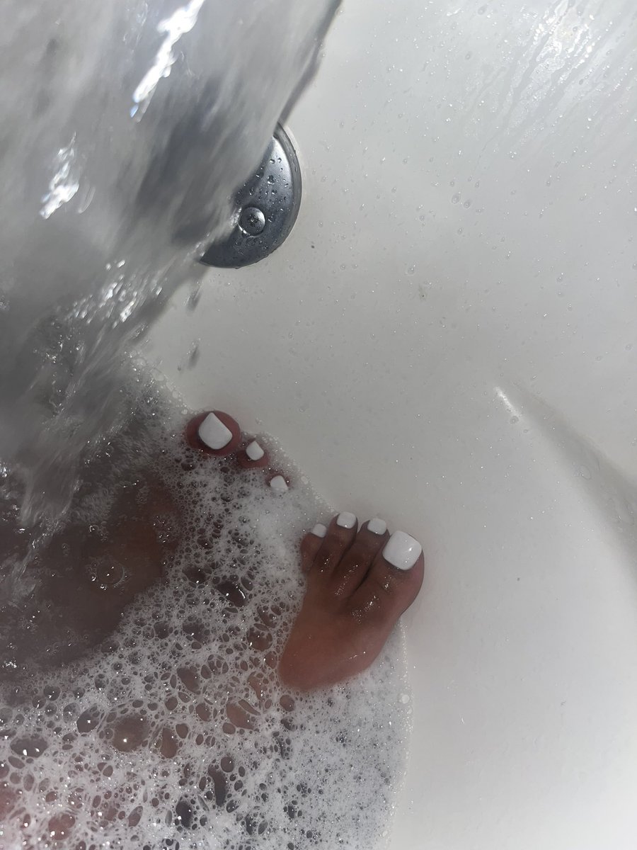 urfelineamina's tweet photo. who wants to suck them? #feet #fetish #footfetısh #sellmyfeet #nastygirl #lickem #footporn https://t.co/eVImbm0Q3x