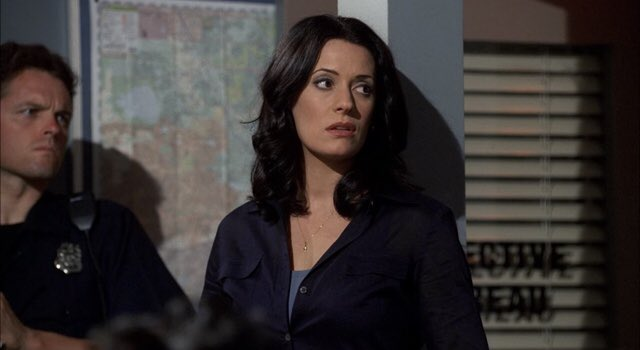 perfecttstorm_'s tweet photo. hot awkward loser lesbian emily² https://t.co/HasOjAfOhv