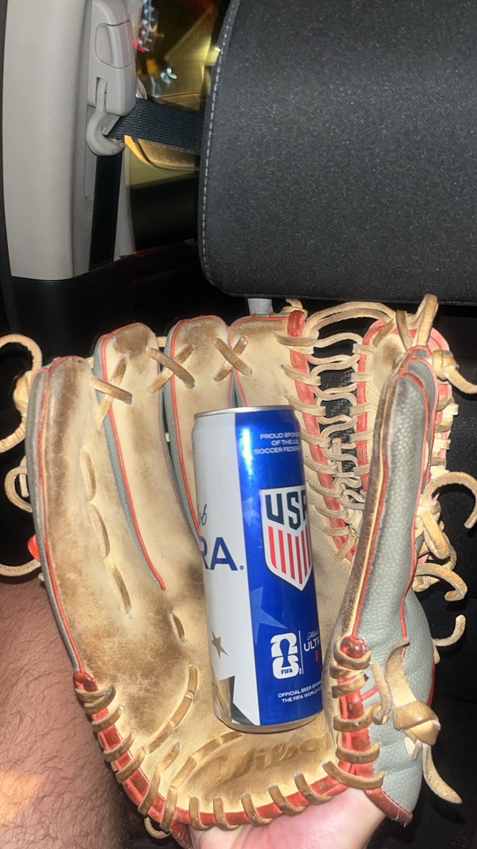 TwoStrokesJim's tweet photo. Fuck this uber. And that is a deep drive to left field by nick castellanos that will be a 2 run home run https://t.co/hpv4CnCTQJ