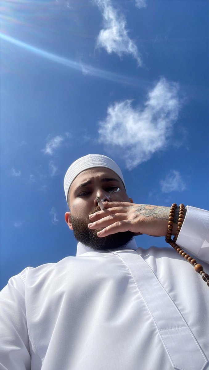 Jaredogden05's tweet photo. Habbi come to dubai https://t.co/sxrzOgyjXJ