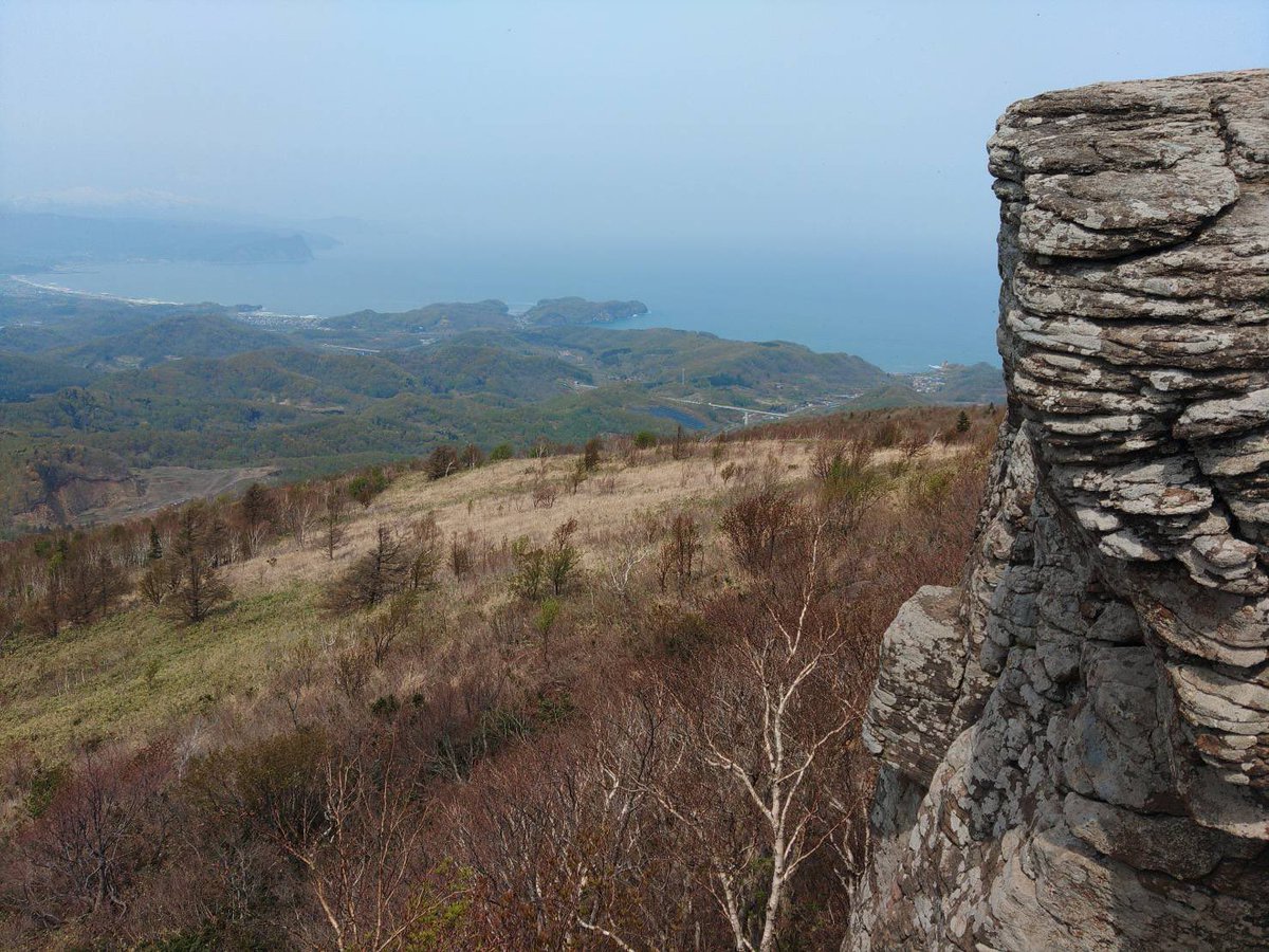 MAIGODELUXE's tweet photo. パートにゃーがまた登山に行きみゃした、塩屋丸山…ボク山なんて全然分からない
この後天気がわるくにゃったみたいですにゃあ
無事に帰ってきて欲しいにゃ https://t.co/SR4yftpm3K