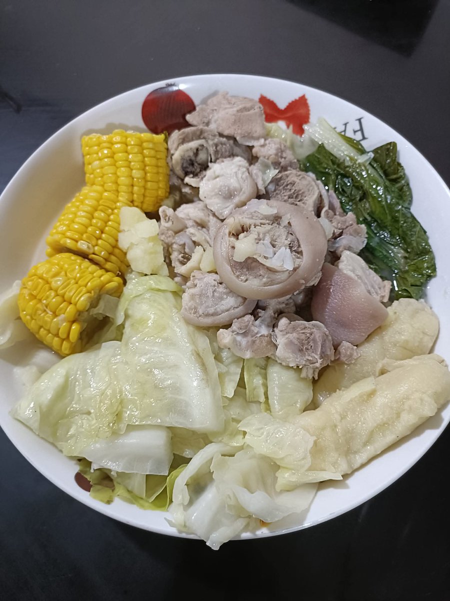 Lenz0819's tweet image. Lunch tamu! 😍💚
#NilagangPata #LutongBahay #ComfortFood #PinoyFood #LunchPrep #HomeCooking #Sarap #FoodiePH 🍽️✨