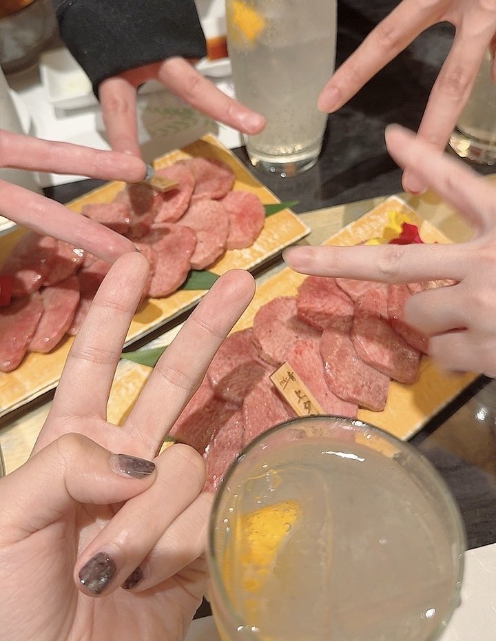 だいだめ決起会でころんくんに焼肉ご馳走になりました😈💜

気合い入ったし今日の予選も頑張るぞ👊

見守っててね？
#STPR杯 #だいだめWIN