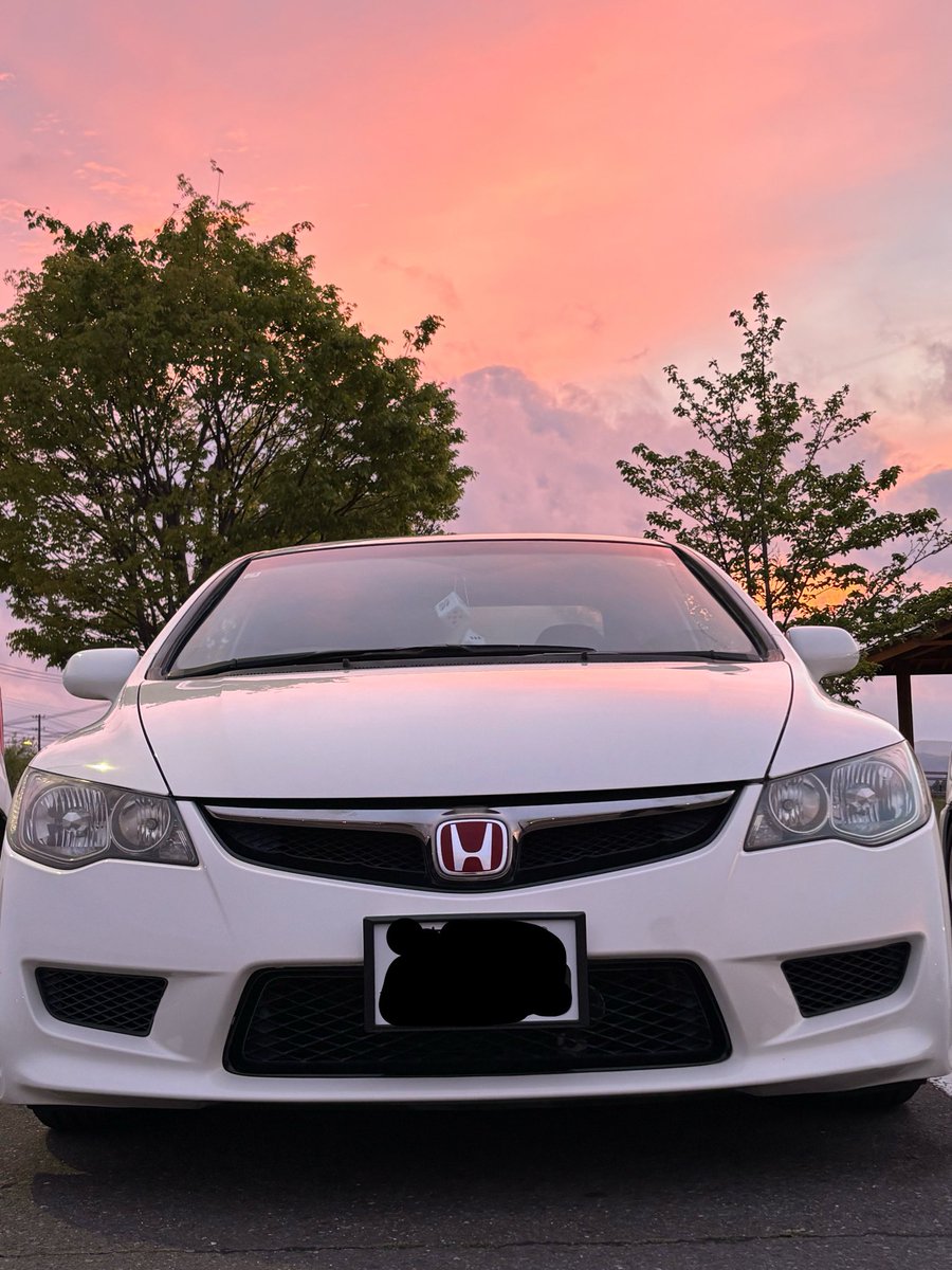 scat_27's tweet image. この度FD2を納車いたしました
初めてのマニュアル車になるので、これから頑張っていく事も、知識つける事もたくさんあると思います。
したい事などもあるので仕事しながらコツコツと頑張っていきます
ぜひ先輩方よろしくお願いします！🙇‍♂️
#FD2 #civic #FD2R #VTEC