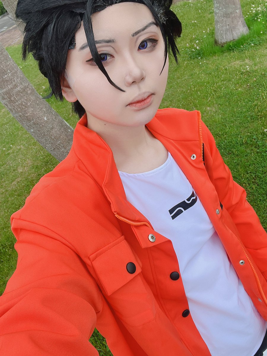 白。 tweet media