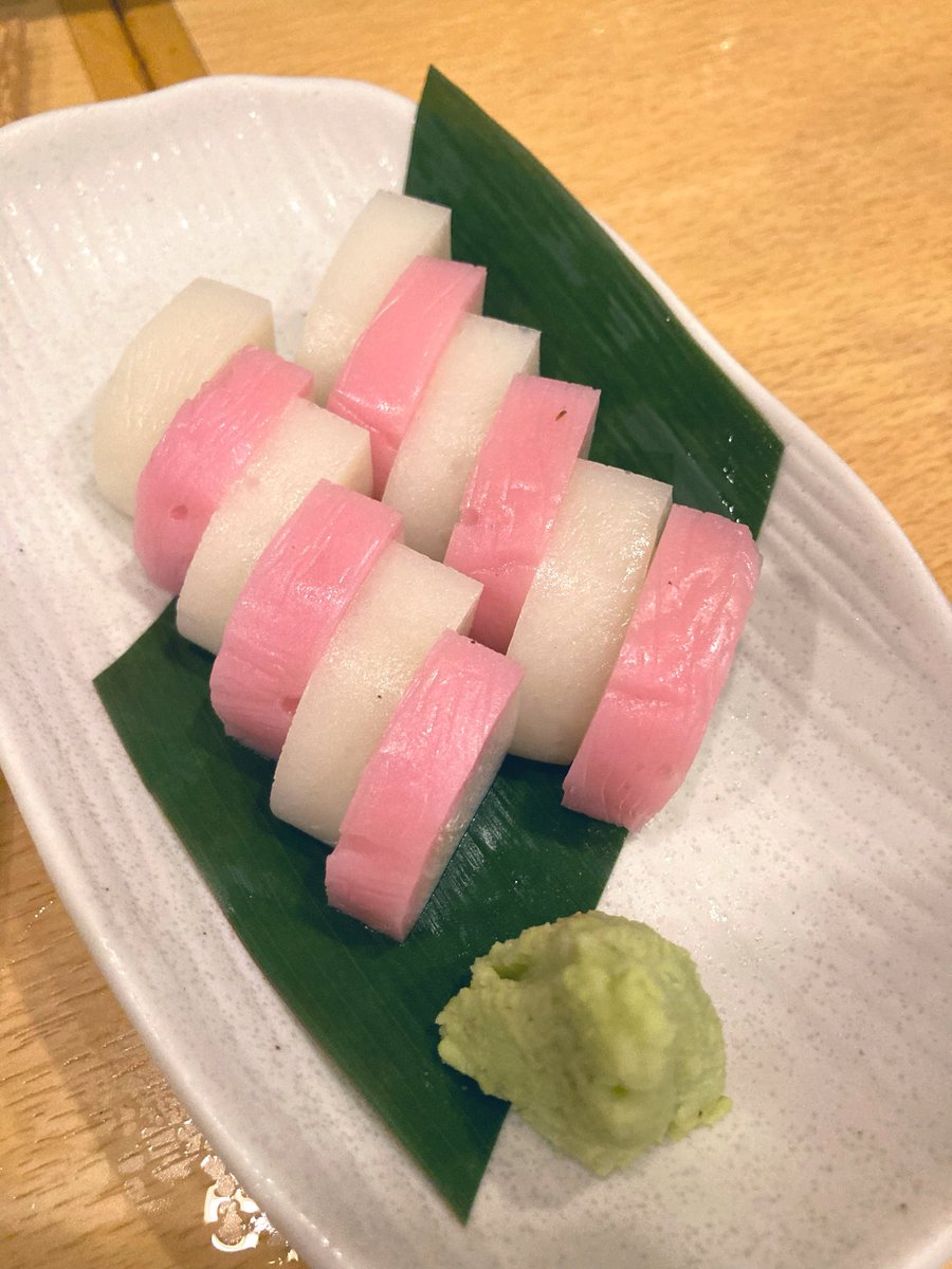 トテカ tweet media