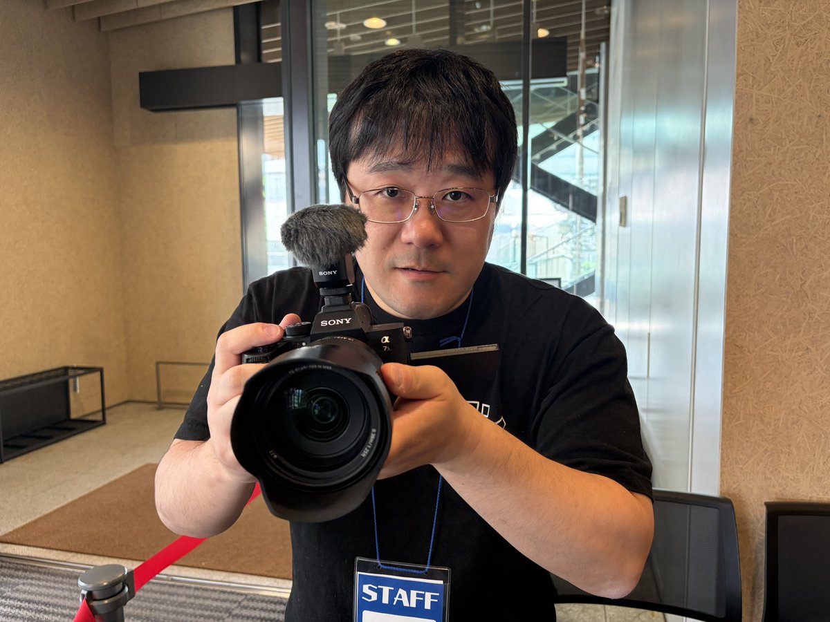 こまいし tweet media