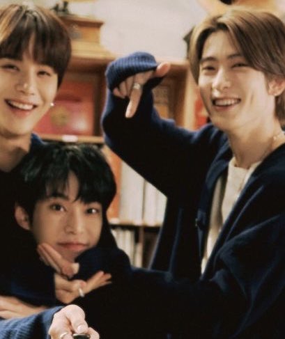 มูมู่จอง ໒꒱ tweet media