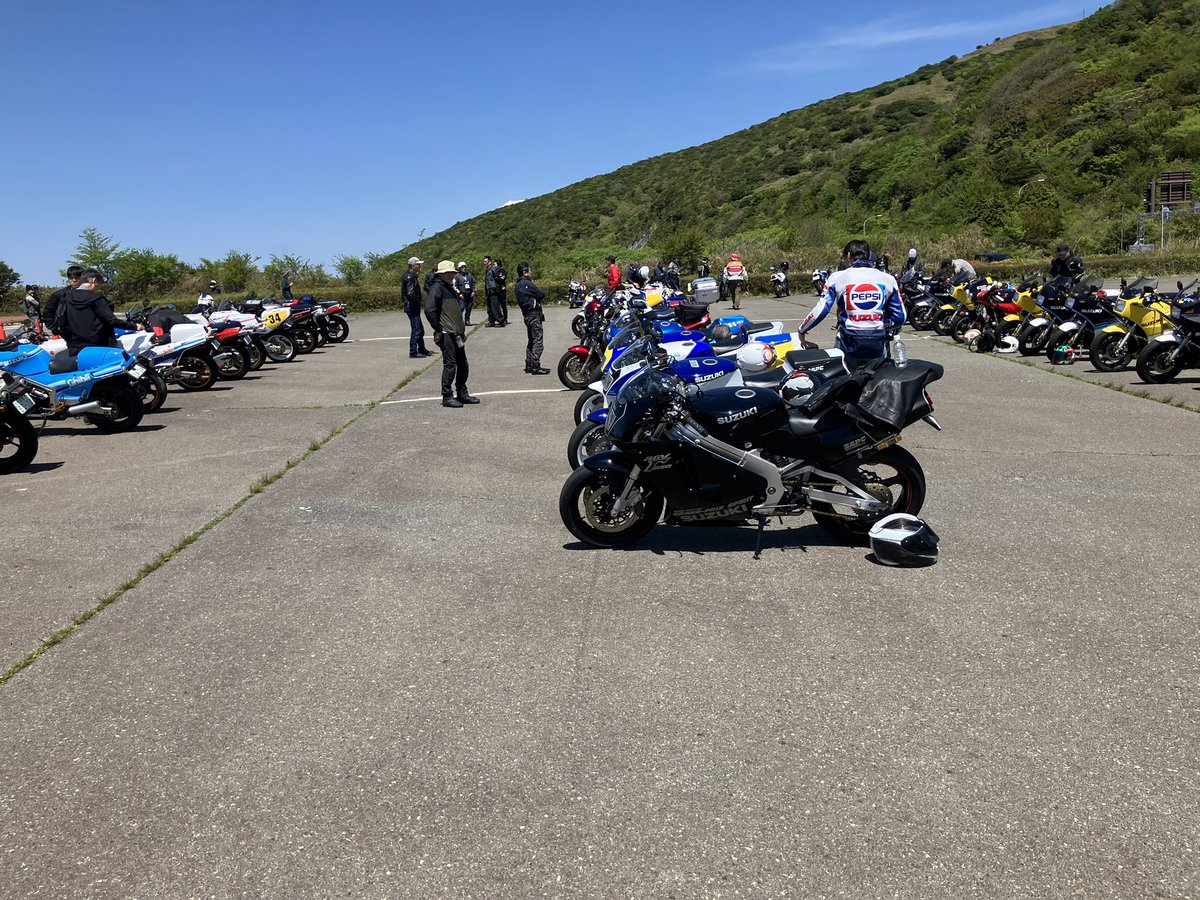 seki_str's tweet photo. 5/2ガンマミーティングに参加してきました😄

今年バイカーズパラダイス南箱根で、場所取りも気にせず広々空間でゆったりできました。

主催者さん、毎年ありがとうございます。
来年も楽しみにしています👍 https://t.co/lunInu2Y3L