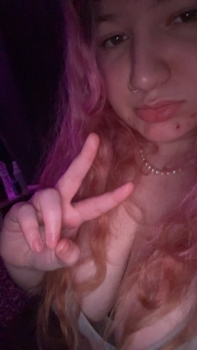 Zobostarr's tweet image. anybody wanna pay me!? (help me move out i live with a roomate rn) 🌸🍃

cashapp: cash.app/$cyberst4rr
paypal: paypal.me/zoienstarr
#payme #paypig #money #rentmoney #paymyrent #cashapp #paypal #sugarbaby #givememoney