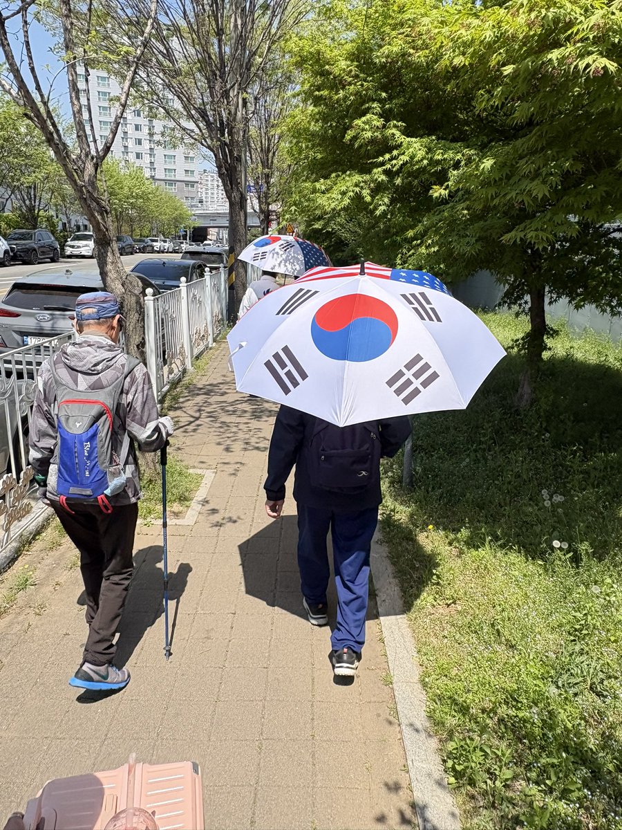 천조국 파랭이 tweet media