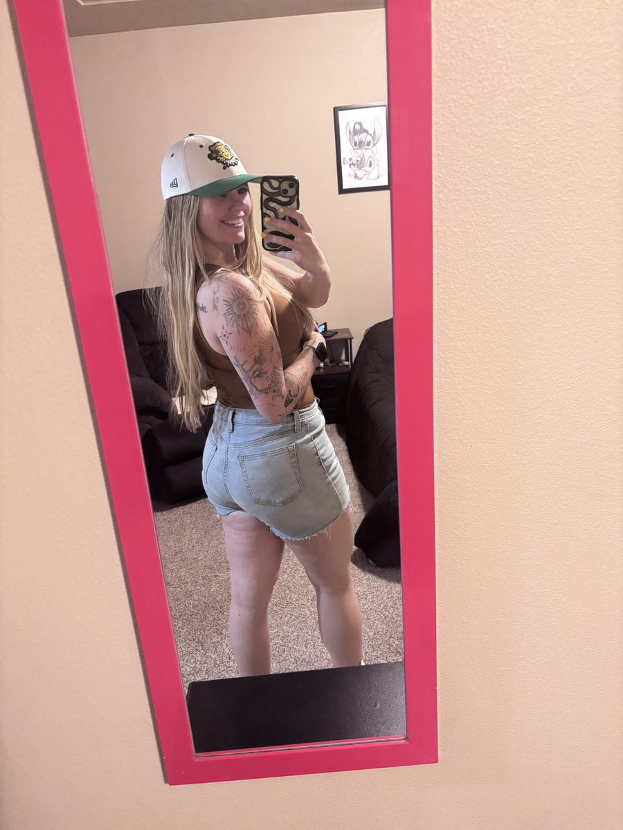 y- Just Josie tweet media