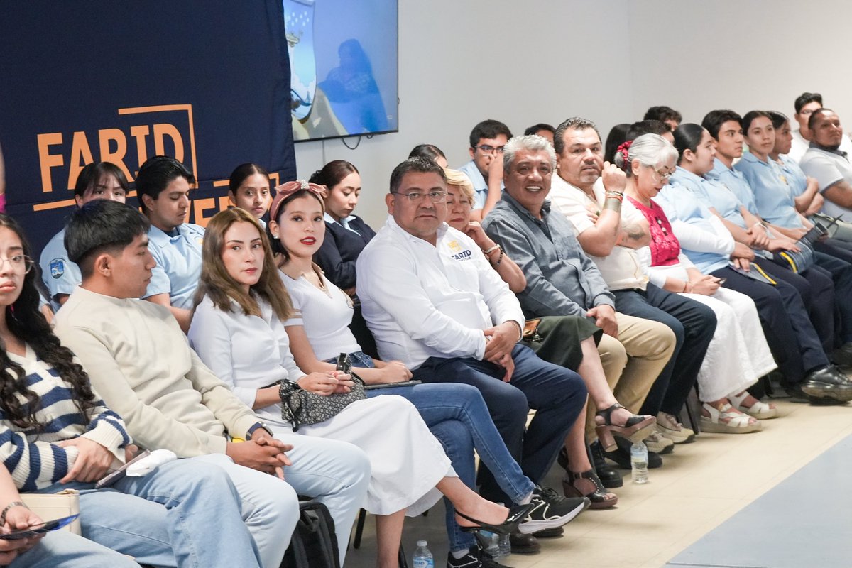 faridacevedooax's tweet photo. Gracias a la Facultad de Enfermería y Obstetricia, a la Dra. Yracema Martínez Hernández, a Universitarios por Oaxaca y al Dr. Amílcar Sosa por el Foro Universitario.
Dialogamos sobre gratuidad, autonomía, género y transparencia.
#FaridAcevedoLopez #HechoEnUABJO https://t.co/nBXed8GImk