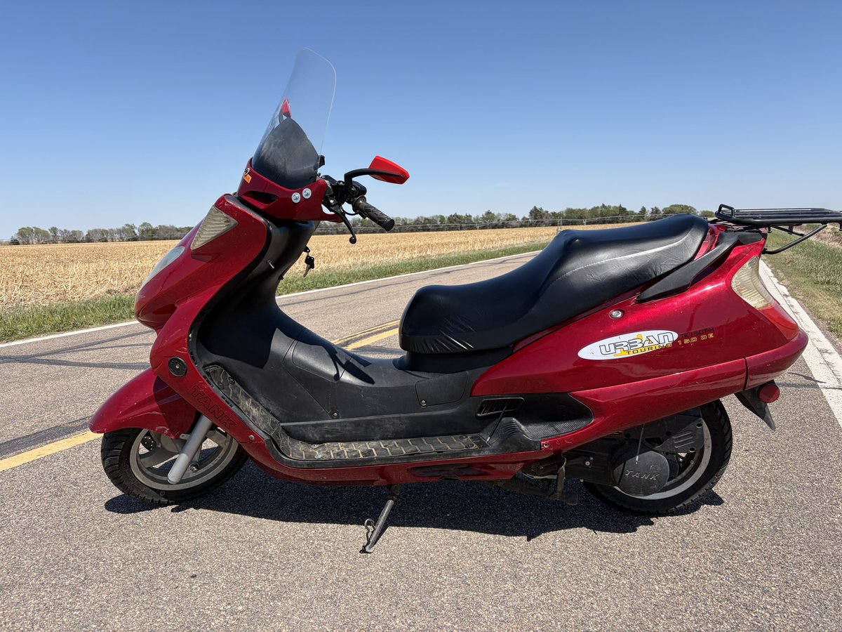 evan_dow's tweet photo. Stick it to the man and buy my scooter. $900 https://t.co/BiUAlDZsez