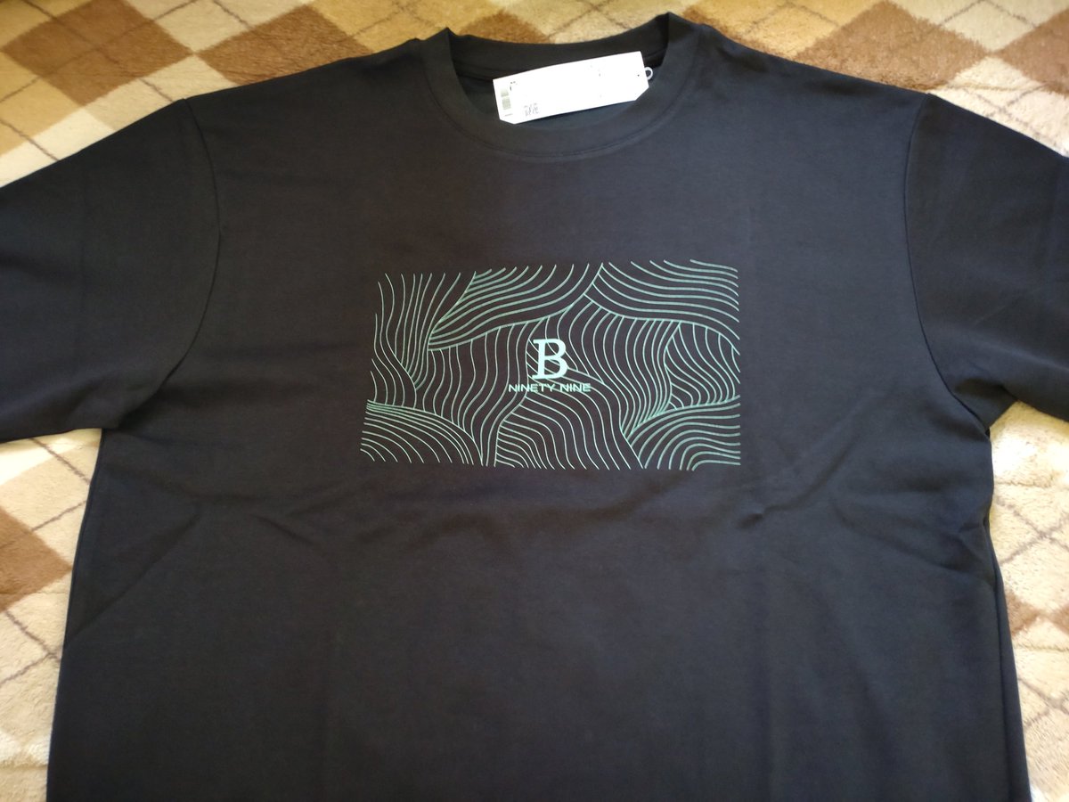 LOST&amp;FOUNDお疲れ様でした!!
久々の湯島Bravo!!
最初の方からいたけど久しぶりのバンビさんにMIC BANK、そしてGANMAさんのLIVEもfeaturing込みで今回もがっつり見れてよかった!!
LIVE後のテキーラが今回もヤバかったw
NINETY NINE BASE TシャツもGET!!
デザインもかっこいい!!
#ロスファウ