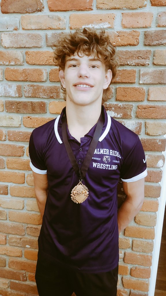 BCampWrestling's tweet image. 3rd today at Black Fox in JR FS #wrestling #freestyle