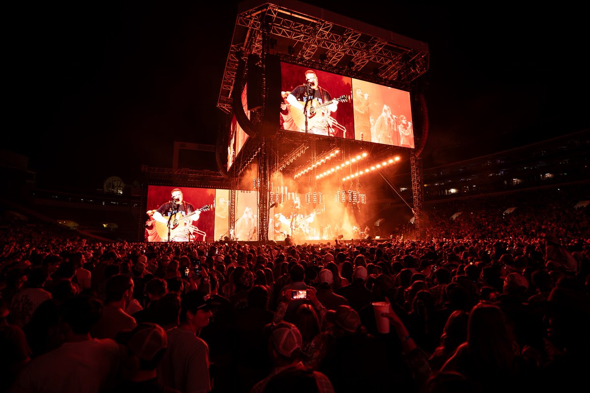 robbiefaulk1878's tweet photo. Been longin for a Davis Wade Stadium show for some time. Thanks to @zachlanebryan for obliging. Fantastic show. 

📸: @connor_waltz32 @ALeagueAbovePix https://t.co/vtjRGq704H