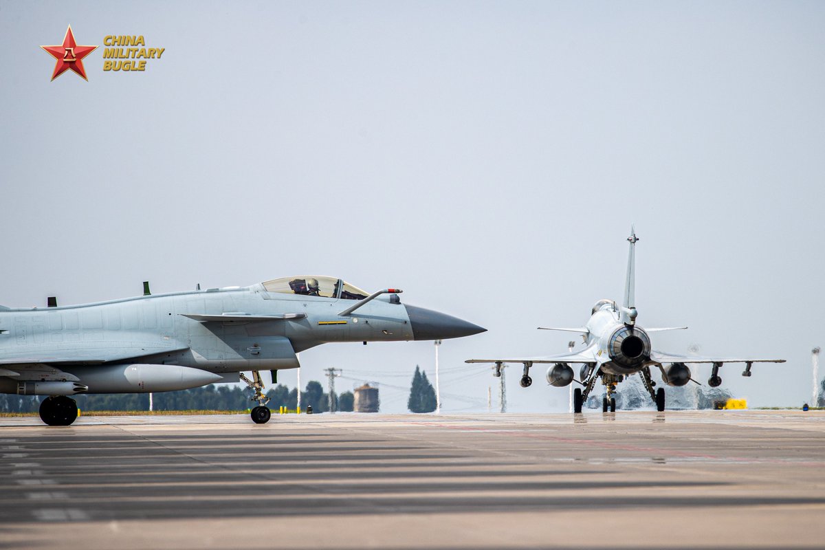 China Military Bugle tweet media