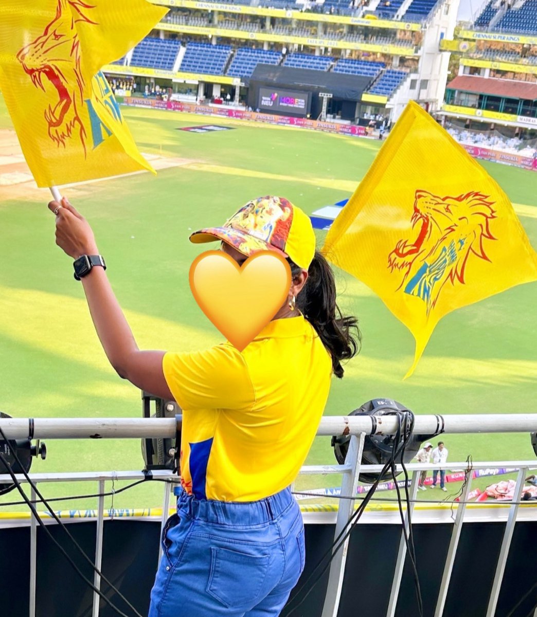 delulu_devill's tweet image. #Yellove🫴🏻💛