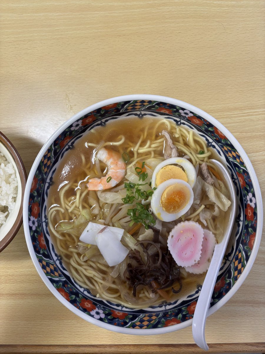 kouyanowatari's tweet photo. ゴールデンウィーク初手はこういうので良いんだよちゃんぽん https://t.co/iEj13HOP1o