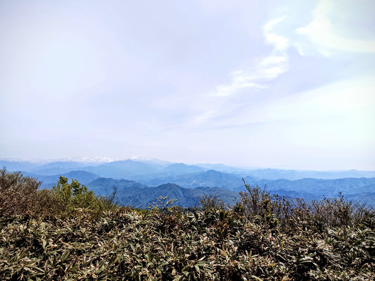 新潟県五泉市
菅名岳 山頂909m

3週連続の菅名岳でした
まだ蛭は大丈夫でした