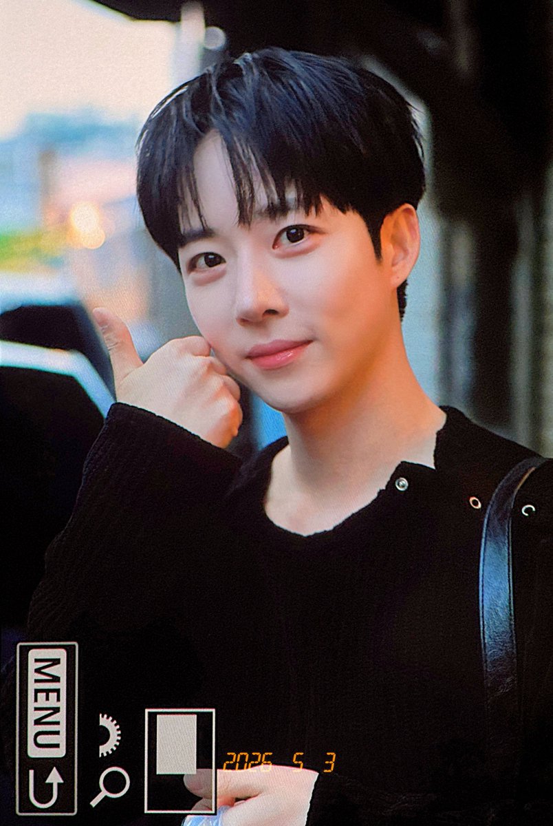우연 tweet media