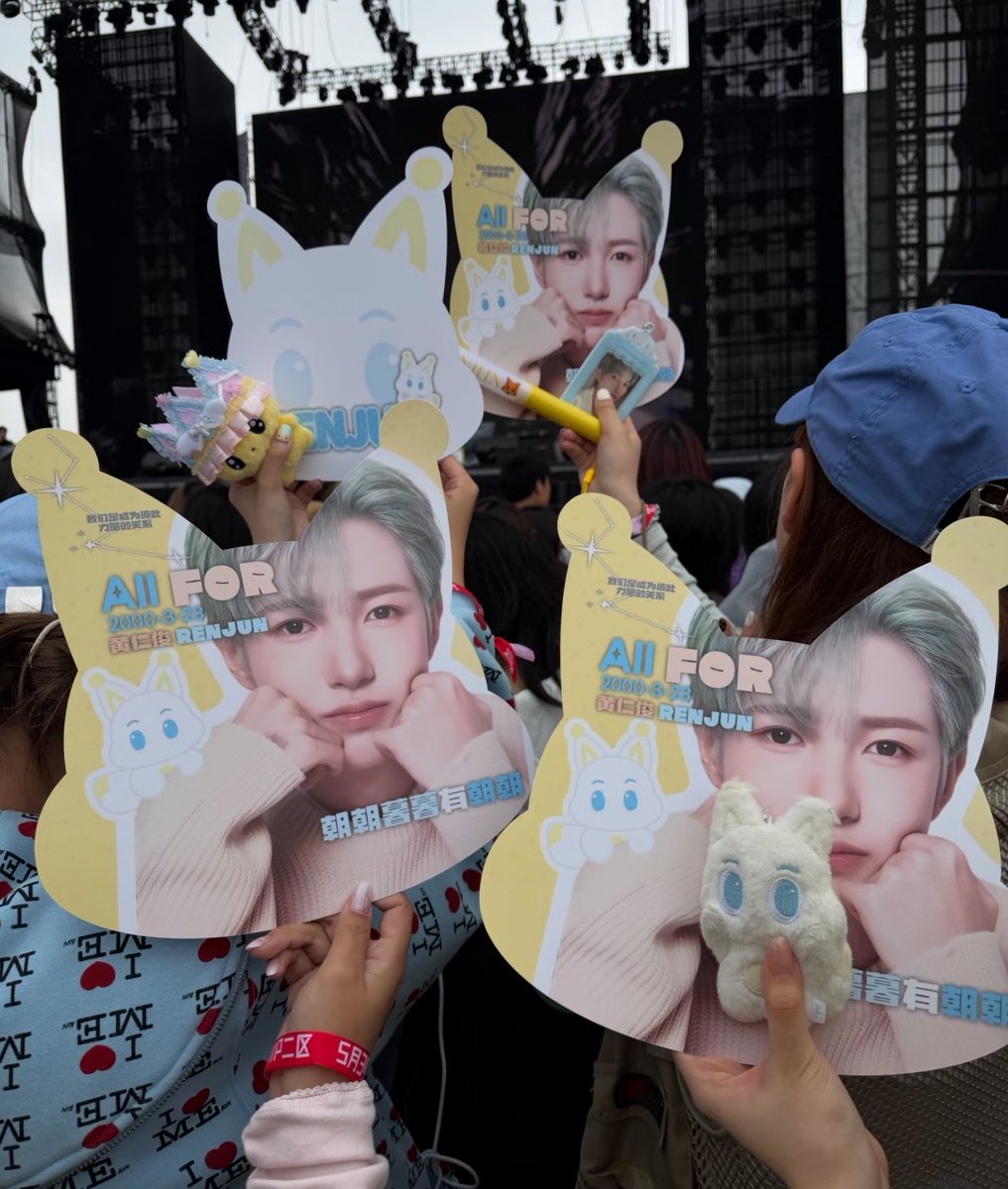 meow준 tweet media