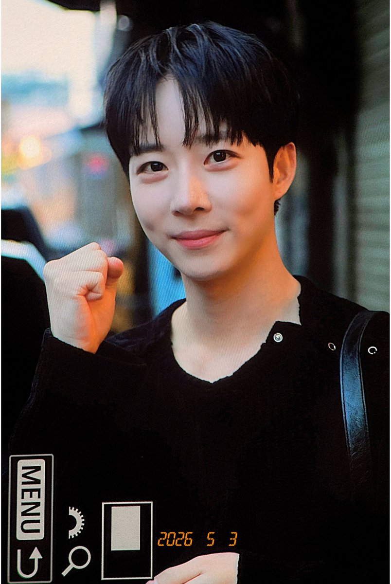 우연 tweet media