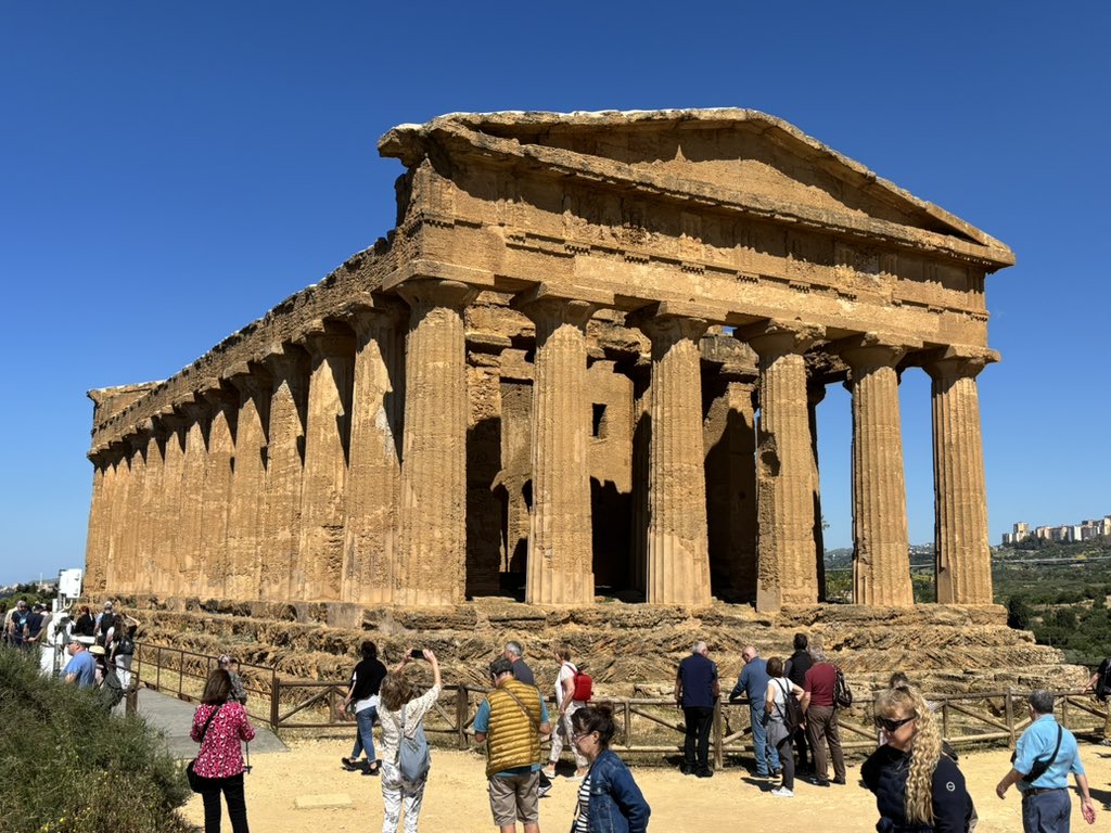 davidebergonz's tweet photo. 🎭 Valle dei Templi 🎭 Italia 🇮🇹 Sicilia 🍭 Agrigento #ᴠᴀʟʟᴇᴅᴇɪᴛᴇᴍᴘʟɪ #agrigentotempli #sicilia #unescoworldheritage #italy🇮🇹 https://t.co/iCQRmZJg0d